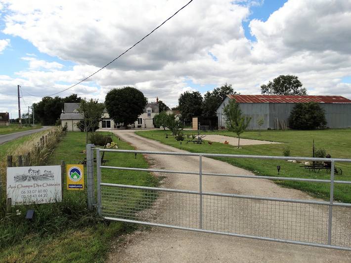 Chambre d’hôte pour 4 personnes, avec jacuzzi et jardin, animaux acceptés à Sambin