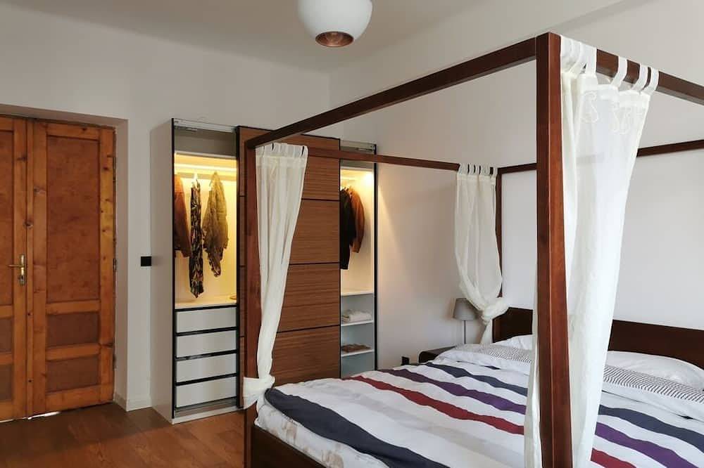 Appartement entier, Designer Apartment 110m² w/ King Beds, Balcony, Smart Tv + Equipped Kitchen in Cracovie, Petite-Pologne