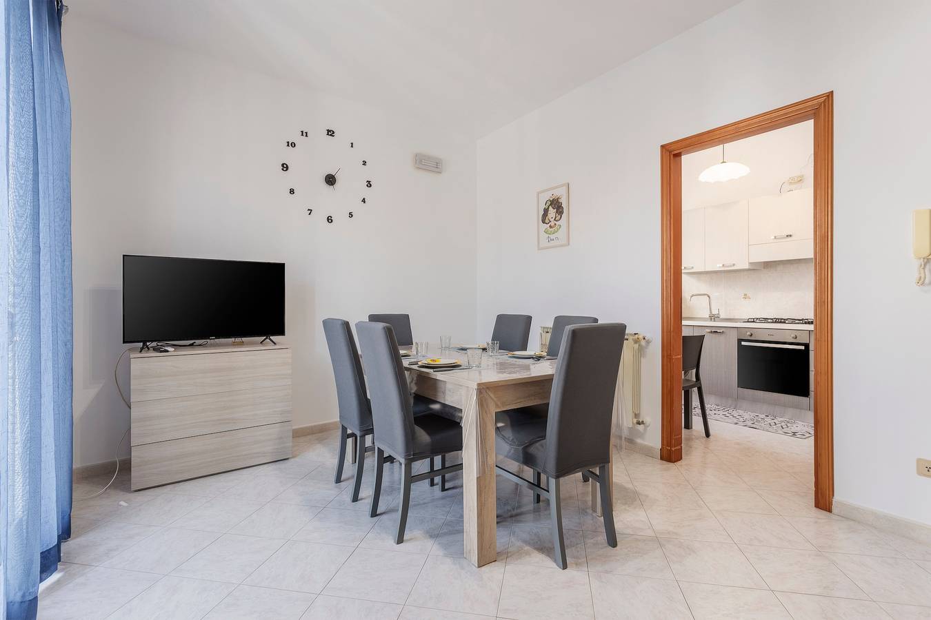 Appartamento intero, Appartamento per vacanze "Contessa Vacanze Byron" con vista sulle montagne, 2 balconi e Wi-Fi in Contessa Entellina, Provincia di Palermo