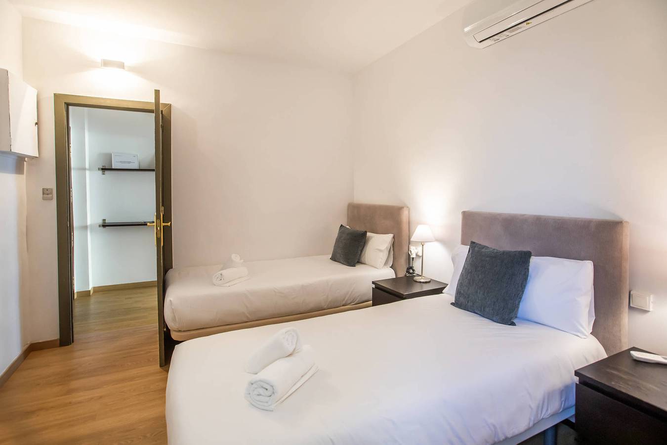Ganze Wohnung, 7Crom1130 - 2Bd Eixample with a big terrace in Barcelona Zentrum, Barcelona