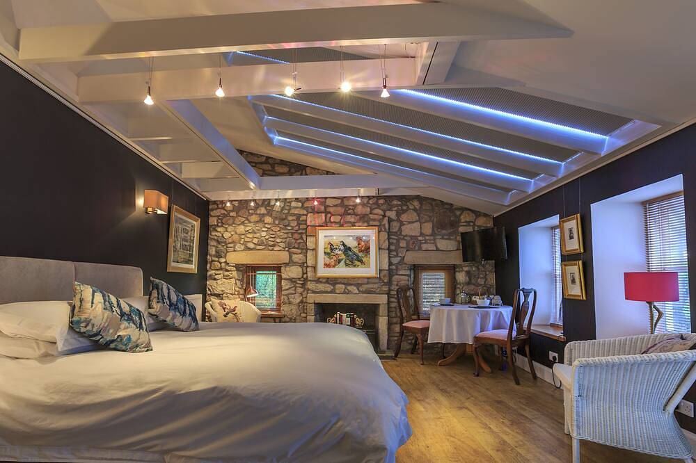 Deluxe double room with views of Falkland Palace in Region Fife