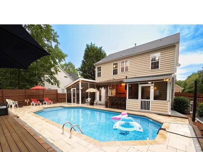 Ferienwohnung für 10 Personen, mit Garten und Pool, mit Haustier in Charlotte