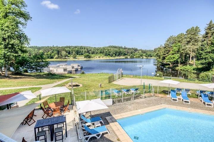 Camping pour 4 personnes, avec terrasse ainsi que piscine et sauna, animaux acceptés dans le Limousin - 2