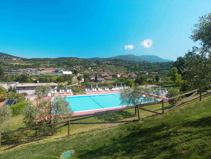 Ferienwohnung für 4 Personen, mit Balkon und Terrasse sowie Garten und Ausblick in Garda - 3