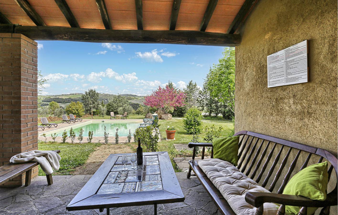 Accogliente appartamento con piscina, parcheggio e giardino in Pomarance, Riserva Naturale di Monterufoli