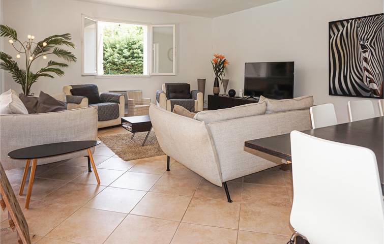 140sqm Apt | Parking, TV, Pool, Garden, Internet | Near Bédarieux & L'Orb in Bédarieux, Béziers und Umgebung