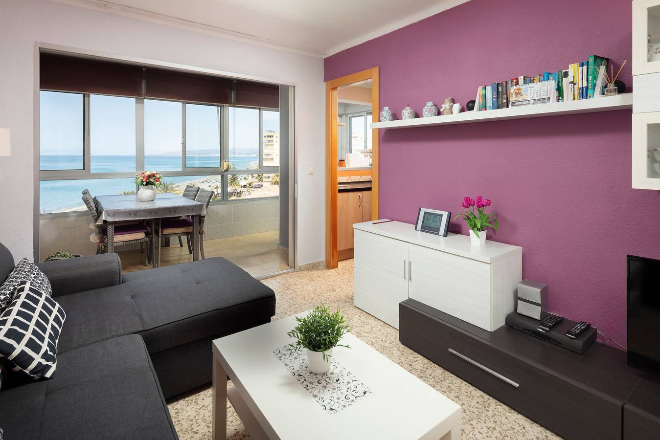 Ganze Wohnung, Ferienwohnung 'Impresionantes Vistas Al Mar' mit Meerblick, Gemeinschaftspool und Wlan in Torrox Costa, Torrox