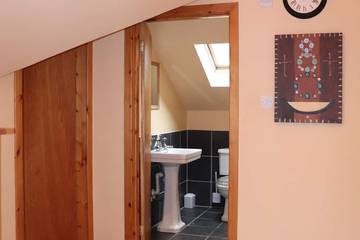 Bed And Breakfast for 6 Guests in Stirling region, Scotland, Picture 2