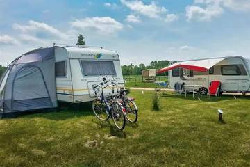 Camping pour 5 Personnes dans Bréhémont, Région de Chinon, Photo 3