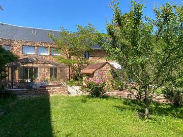 Chambre d’hôte pour 2 personnes, avec vue et jardin en Corrèze