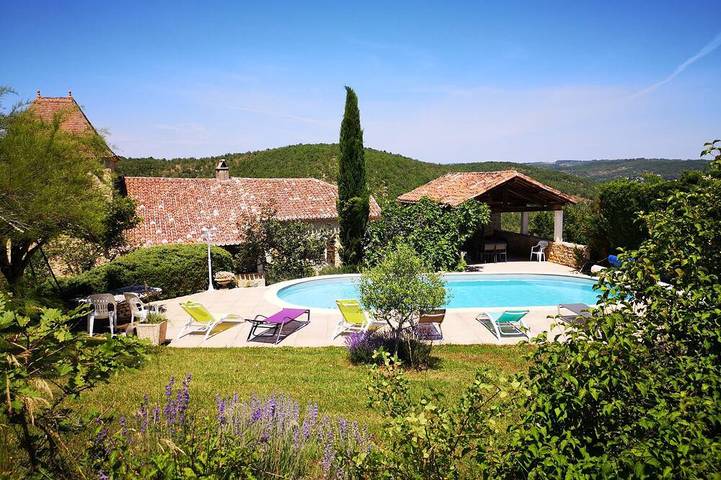 Location de vacances pour 10 personnes à Aujols