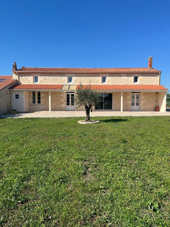 Location de vacances pour 10 personnes, avec Terrasse à Jau-Dignac-et-Loirac