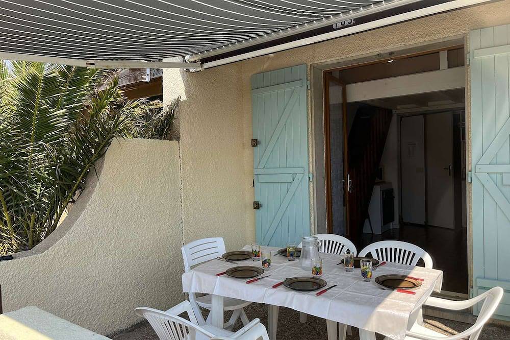 Ganze Wohnung, 103 Mezzanine cabin house sleeps 6 Port Leucate Naturisme in Port Leucate, Leucate