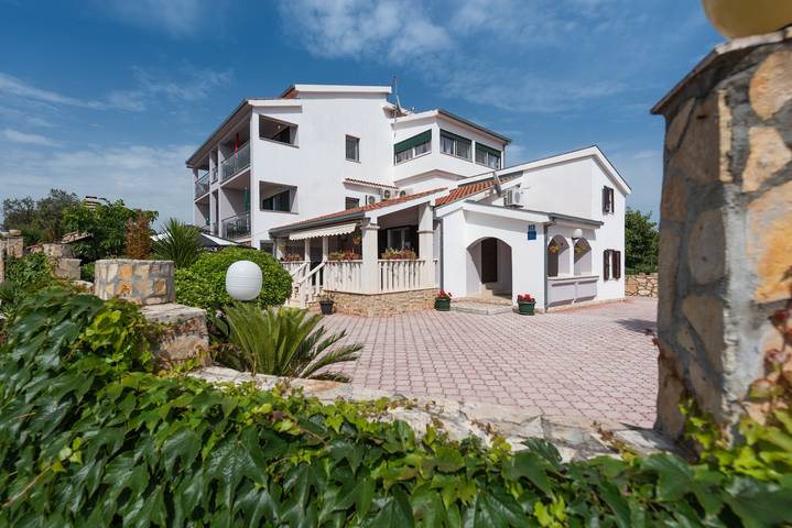 Appartamento per 4 persone, con Balcone e Piscina in Croazia