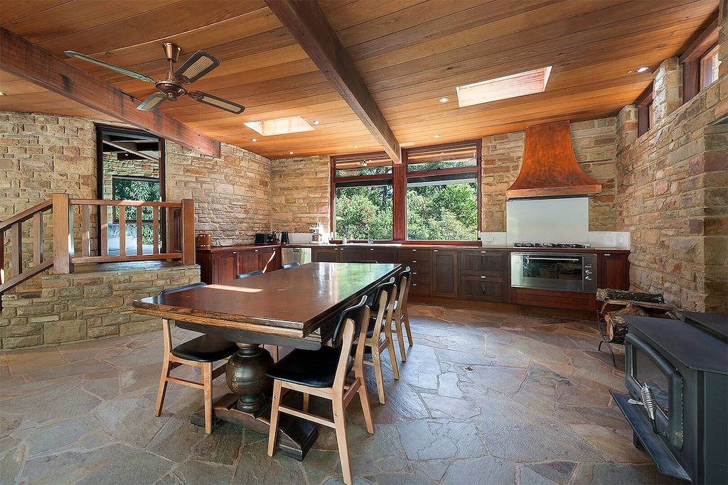 Guesthouse for 8 People in Badger Creek, Shire of Yarra Ranges