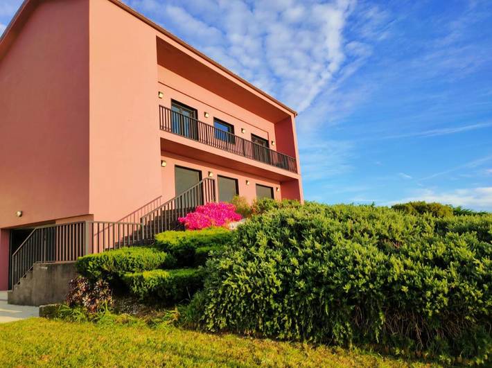 Location de vacances pour 12 personnes, avec vue ainsi que vue sur le lac et jardin à Carnota - 3