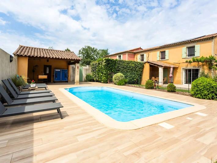 Location de vacances pour 6 personnes, avec Terrasse ainsi que Jardin et Piscine à Taillades