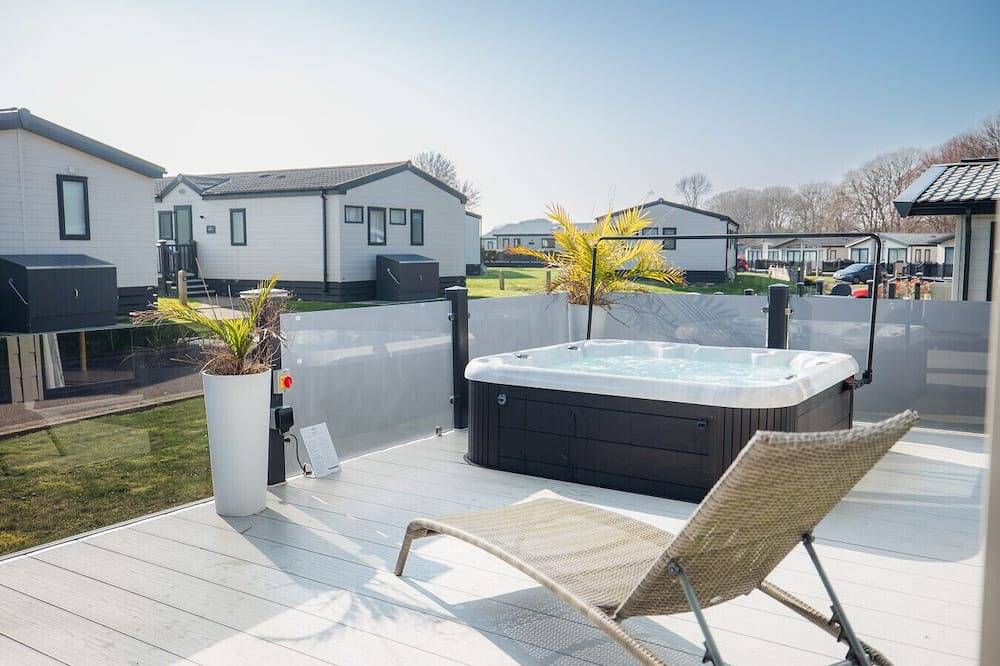Camping for 6 People in Highcliffe, New Forest