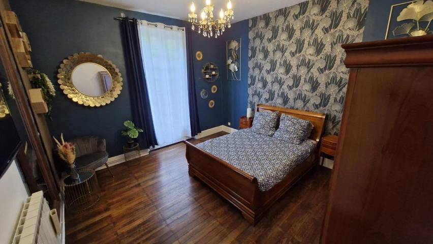 Location de vacances pour 10 personnes, avec Balcon et Jacuzzi ainsi que Terrasse et Jardin à Vierzon - 3