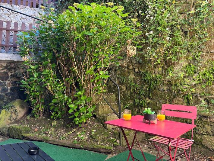 Gîte pour 3 personnes, avec Terrasse à Olliergues - 2
