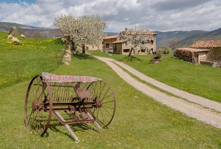 Casa rural para 15 personas, con vistas y jardín - 1