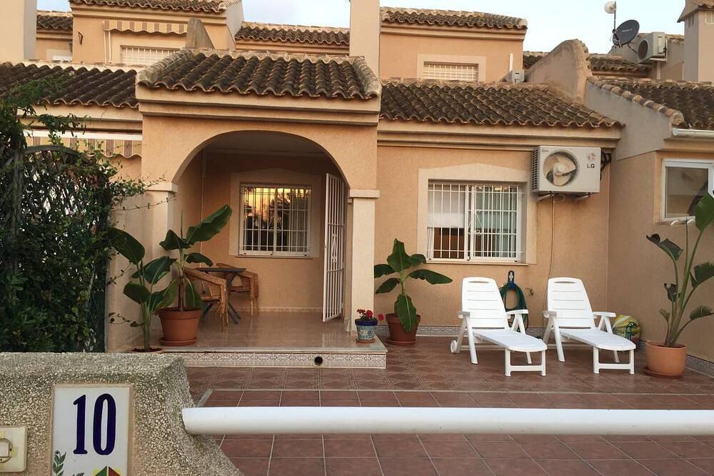 Schönes Ferienhaus mit Pool und Terrasse in Mar Menor, Costa Cálida