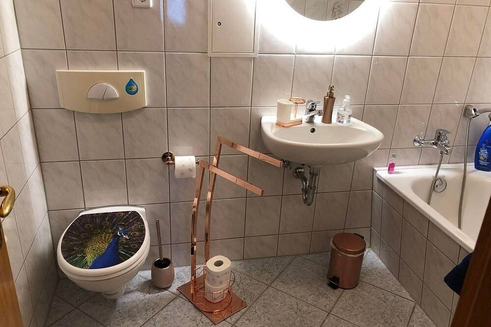 Ganze Wohnung, Ferienwohnung 4 \"Pfau\" - Villa Hainberg in Neuhausen/Erzgebirge, Chemnitz und Umgebung