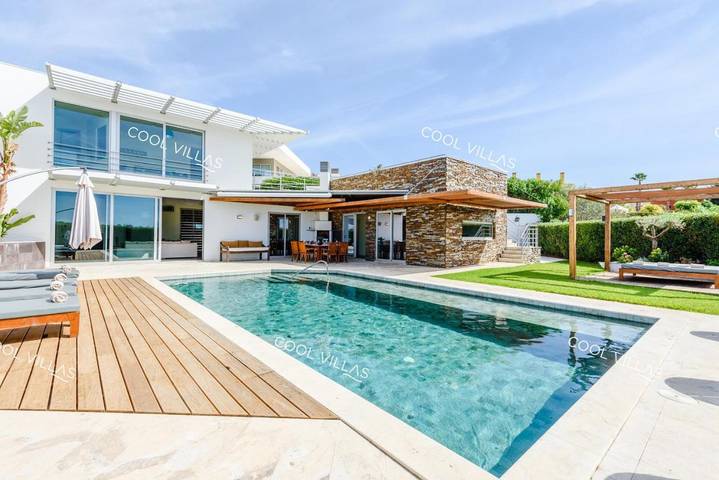 Villa para 12 pessoas, com vista e piscina e ainda jardim em Ferragudo