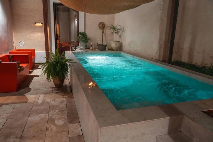 B&b per 3 persone, con piscina e idromassaggio nonché giardino a Porto Cesareo