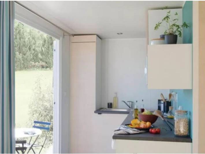 Mobil home pour 2 personnes, avec Terrasse et Piscine dans l' Ain - 2
