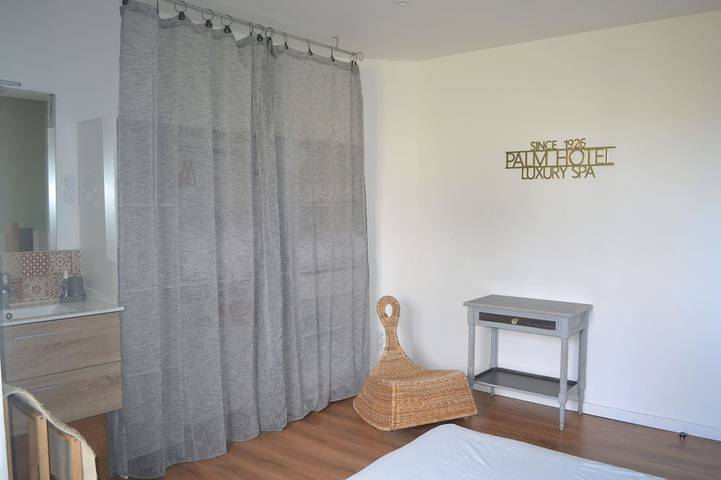 Location de vacances pour 8 personnes, avec jardin ainsi que sauna et jacuzzi à Néac - 4