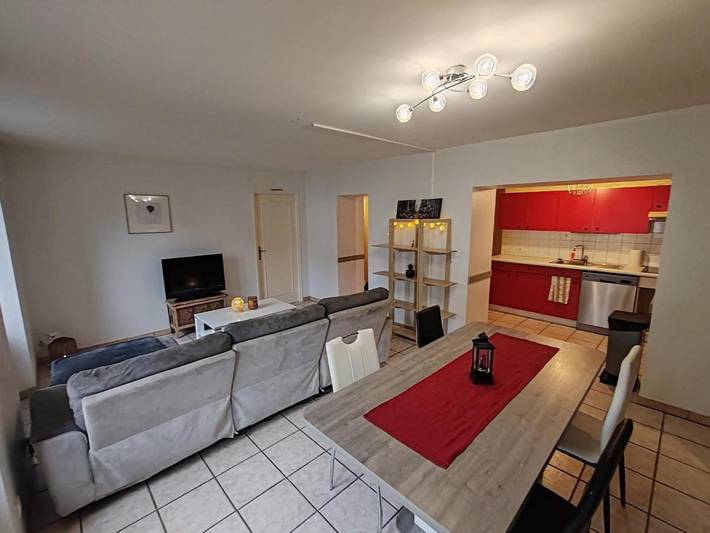 Gîte pour 4 personnes, avec vue ainsi que terrasse et jardin à Morteau - 3