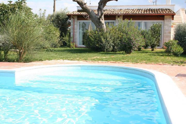 Ferienhaus für 5 Personen, mit Terrasse und Garten, mit Haustier in Certosa