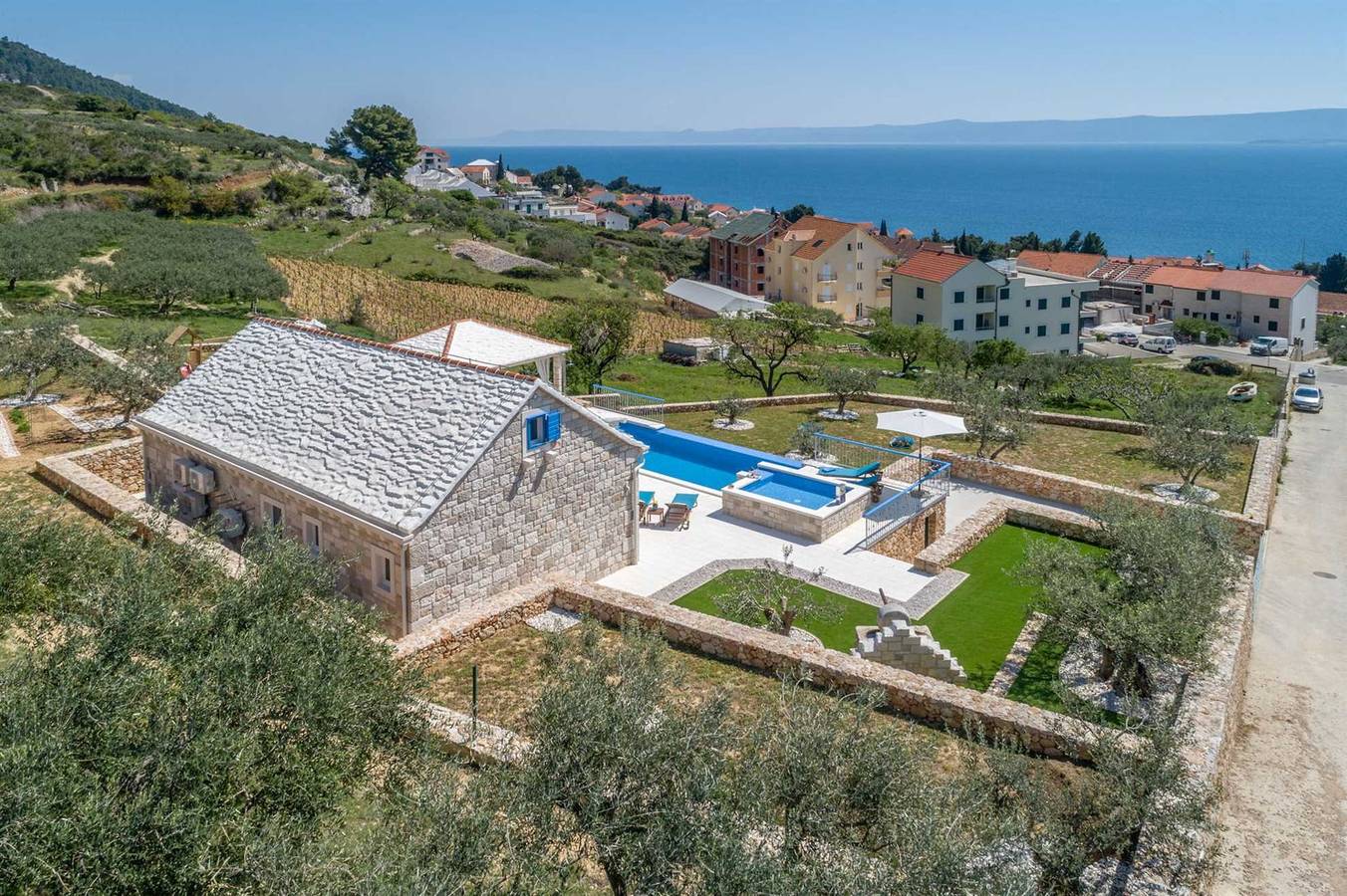 Deluxe Villa Purple Rain with Swimming Pool in Bol Insel Brac, Bol