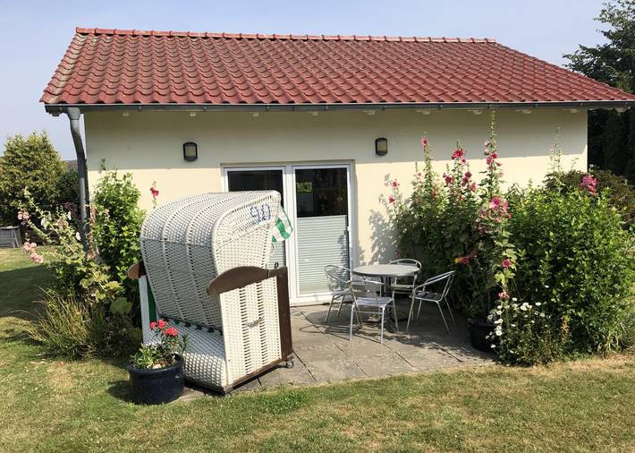 Bungalow für 4 Personen, mit Terrasse und Garten