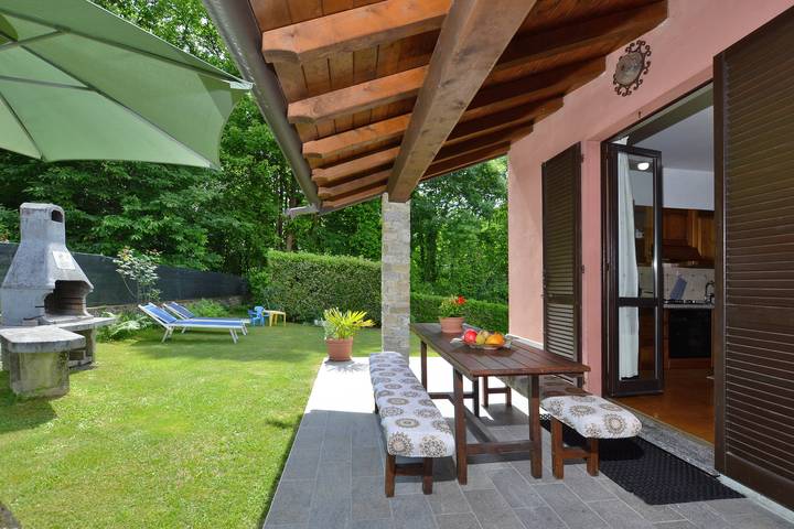 Ferienhaus für 6 Personen, mit Pool und Seeblick sowie Terrasse, kinderfreundlich in Colico - 3