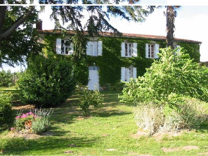 Chambre d’hôte pour 3 personnes, avec jacuzzi et terrasse en Gironde - 3