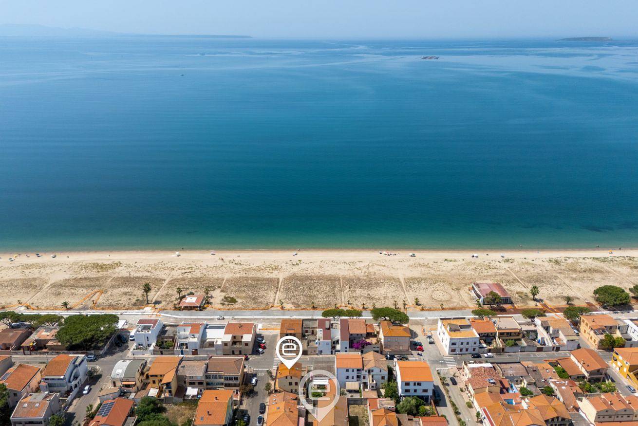 Entire apartment, Seabreeze Retreat in Torregrande, Oristano