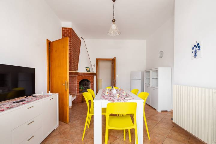 Ferienwohnung für 11 Personen, mit Balkon in Santa Maria al Bagno - 4