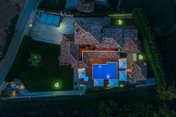 Villa für 10 Personen, mit Garten und Sauna sowie Whirlpool - 1