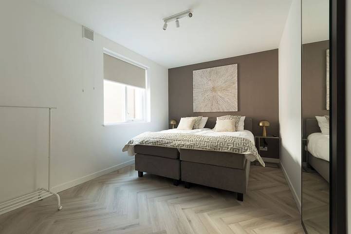 Ganze Wohnung, Dieses komplett renovierte Apartment bietet alles für Geschäftsreisen, Familienurlaub usw in Roosendaal, Nordbrabant