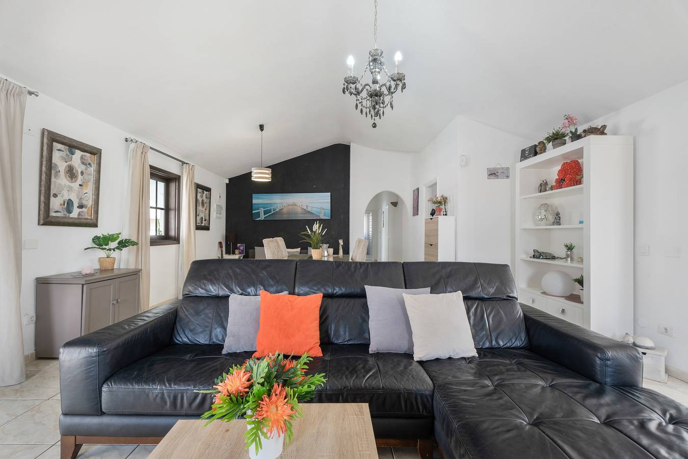 Holiday Villa 'Amarilla Golf' with Sea View, Wi-Fi and Air Conditioning in San Miguel de Abona, South Tenerife