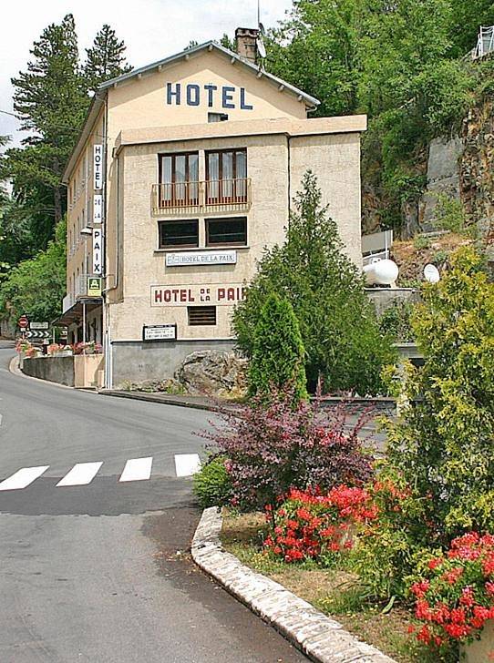 Logis Hôtel de la Paix in Saint-Nectaire, Parc naturel régional des Volcans d'Auvergne