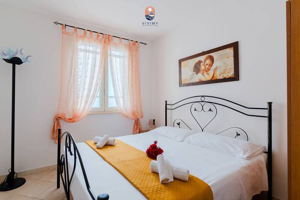 Shell by Vivimy in Marina di Pescoluse, Torre Vado