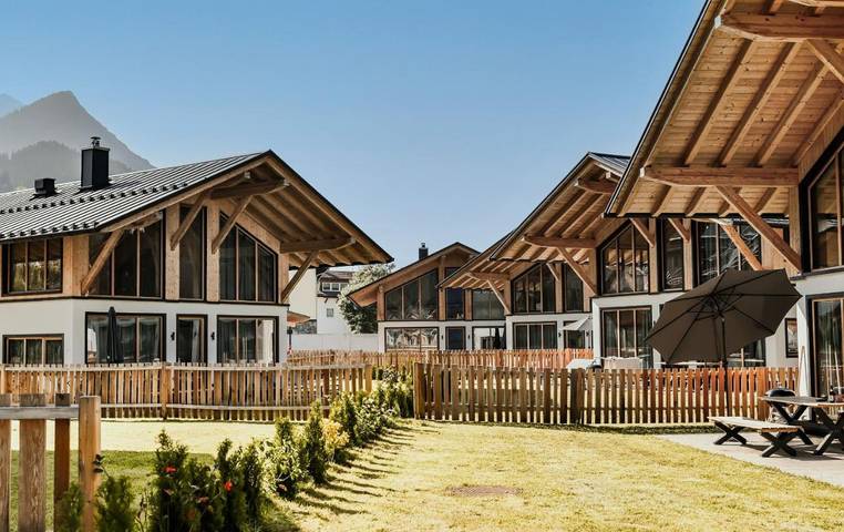 Chalet für 4 Personen, mit Garten und Terrasse sowie Sauna, mit Haustier in Bichlbach
