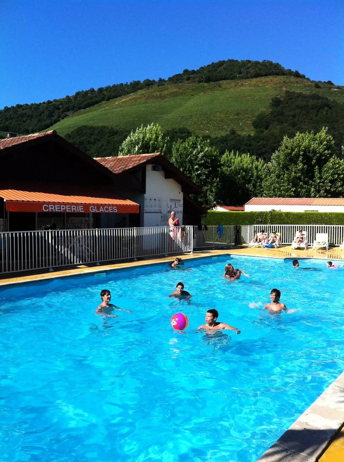 Camping voor 6 personen, met Terras en Zwembad in Pyreneeën