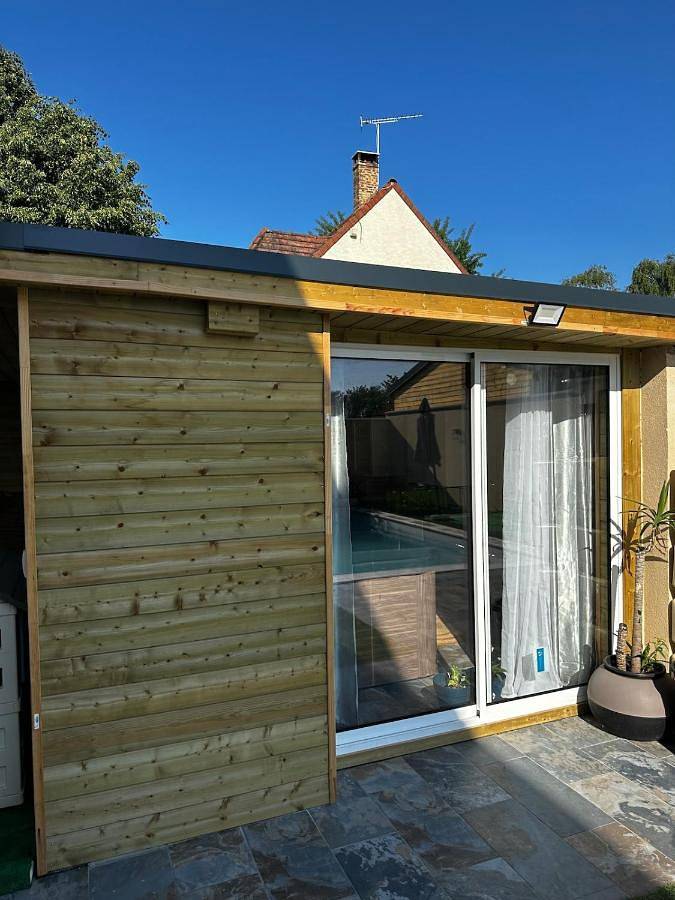 Gîte pour 2 personnes, avec sauna et piscine ainsi que terrasse et vue à Saint-Germain-lès-Arpajon
