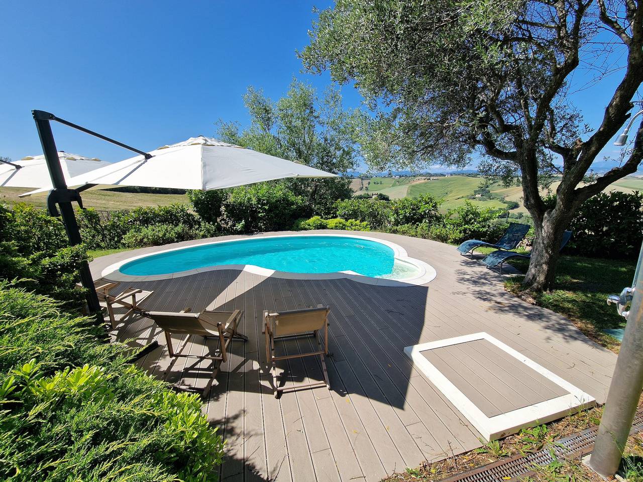 Villa 'Gelso' with Private Pool, Wi-Fi and Air Conditioning in Belvedere Ostrense, Ancona provins