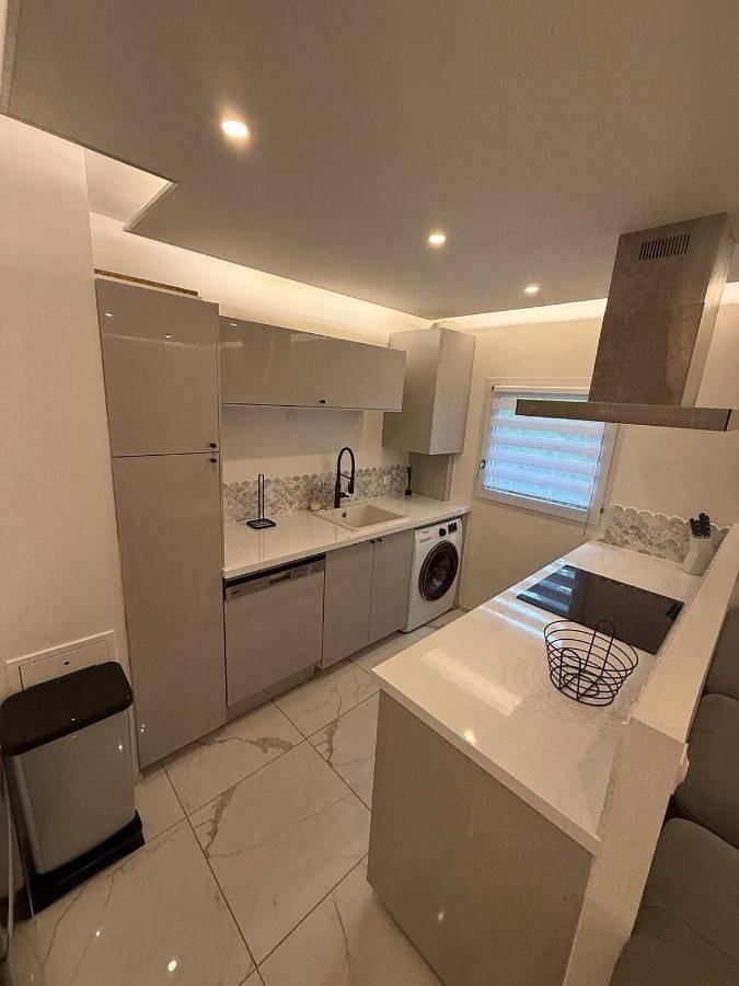 Appartement entier, One-Bedroom Apartment in Vauréal (Val-d'Oise), Val-d'Oise