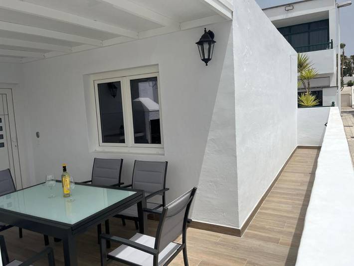 Casa rural para 4 personas, con piscina además de terraza y vistas en Tías - 3